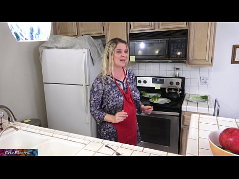 ❤️ Stepmom Mëllech him an der Kichen virun sengem Datum Sexvideo op lb.aircoolershop.top ️❤